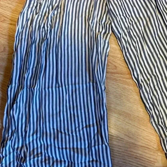 Women’s Stripped One Piece Sinched Waist Romper Size XS - Picture 2 of 8